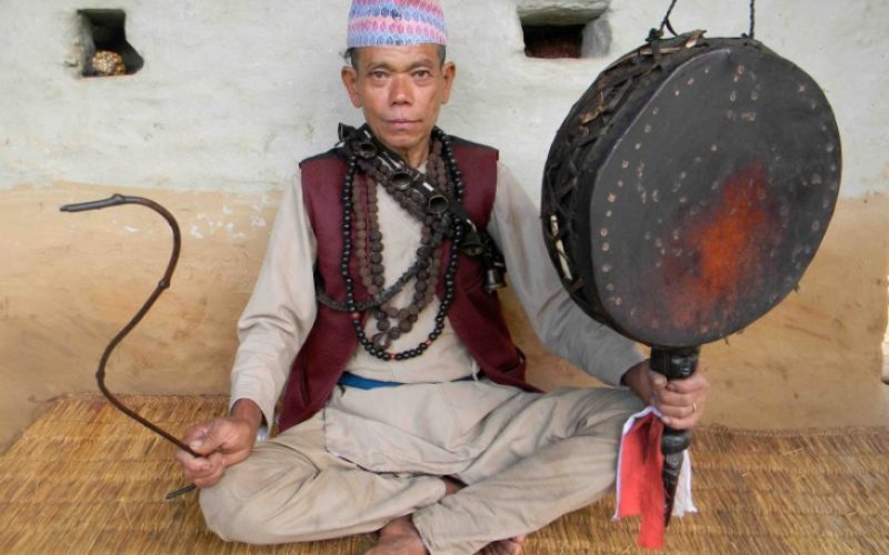 जादु-टुना, देवता-राक्षस, धामी-बोक्सी, भूत-प्रेत सम्बन्धी लोकविश्वास