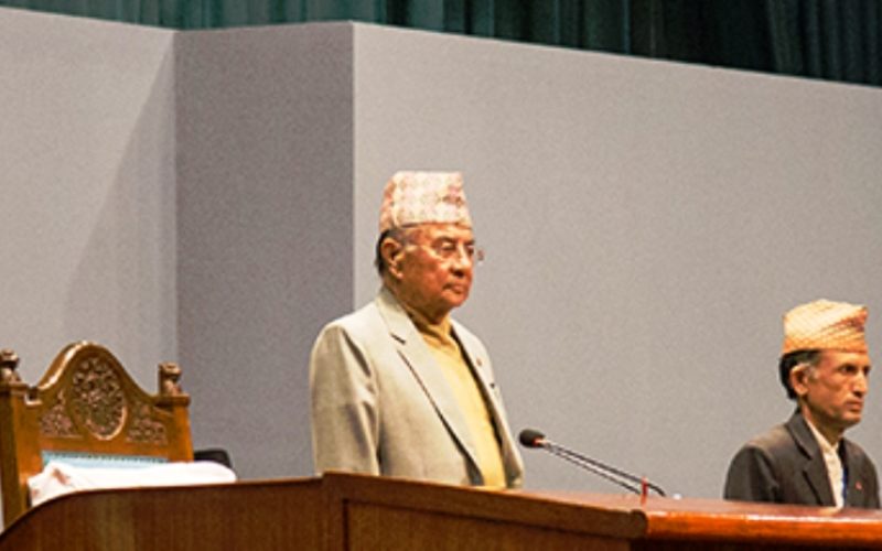 संसद बैठकको अध्यक्षता गर्दै नेपा: पार्टीका लक्ष्मण राजवंशी