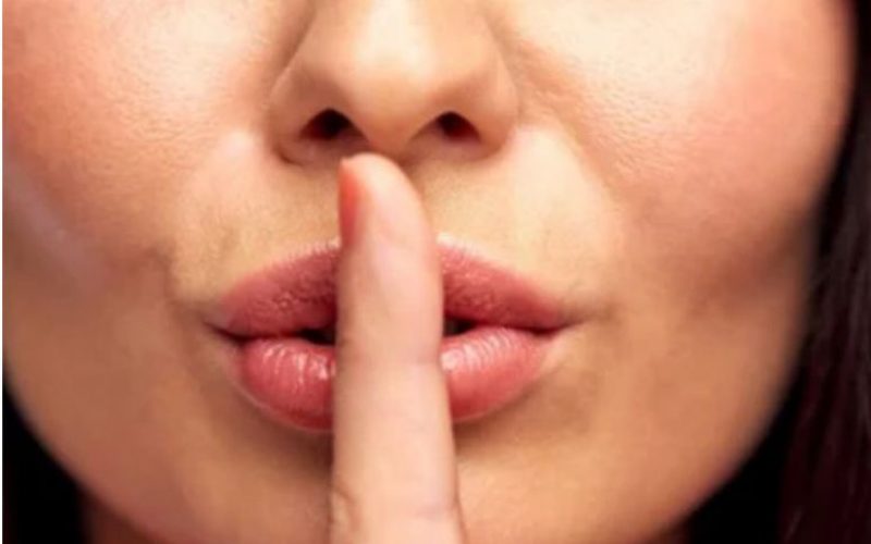 हेर्नुहोस् गोप्यता सम्वन्धी महान व्यक्तिका प्रेरक भनाईहरु